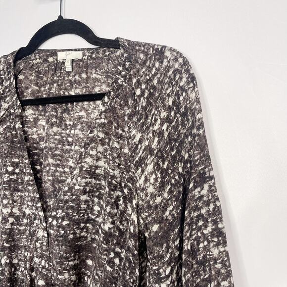 Joie XSmall Black Gray Print Silk Cinched Waist 3/4 Sleeve Top VNeck Faux Wrap - Picture 3 of 10